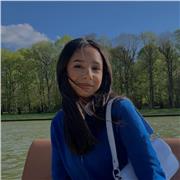 Actuellement en service civique à la préfecture, je suis passionnée par l'enseignement de l'anglais et souhaiterais mettre à profit mes compétences pour aider les enfants à développer leurs connaissances linguistiques